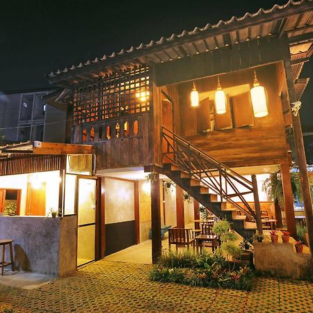 Manon Hostel Chiang Mai Bagian luar foto