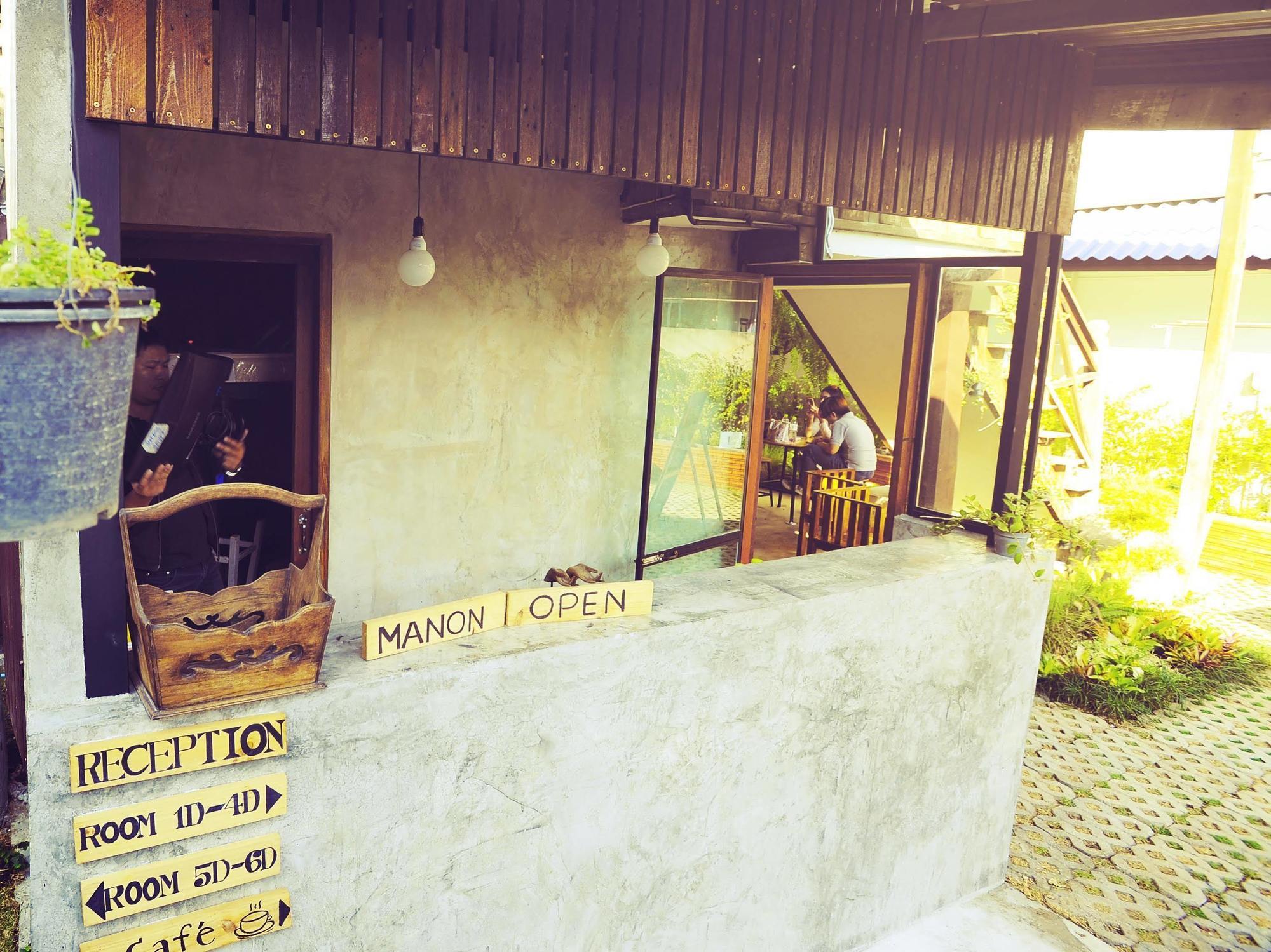Manon Hostel Chiang Mai Bagian luar foto