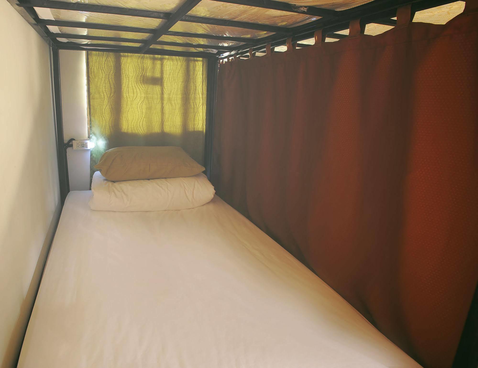 Manon Hostel Chiang Mai Bagian luar foto