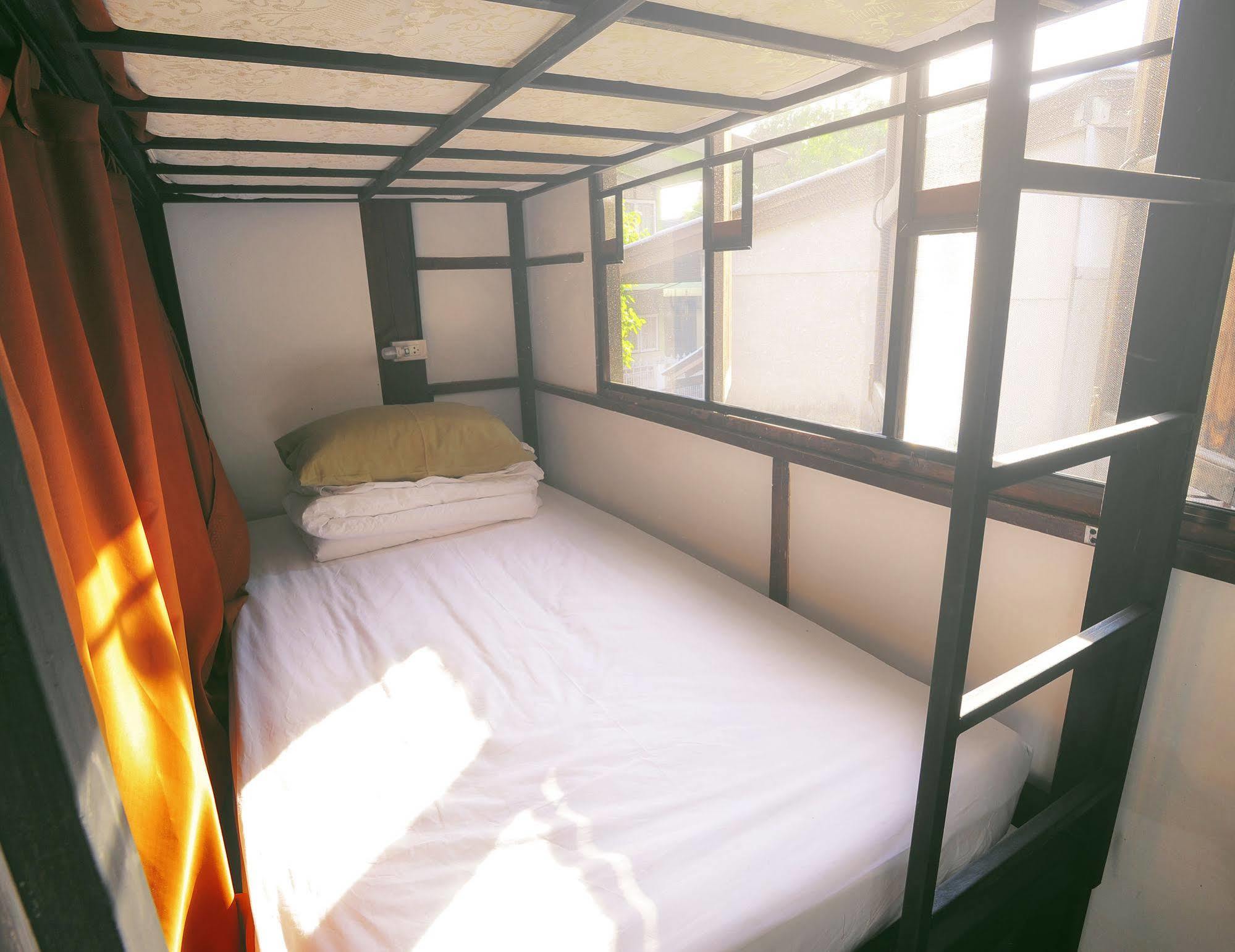 Manon Hostel Chiang Mai Bagian luar foto