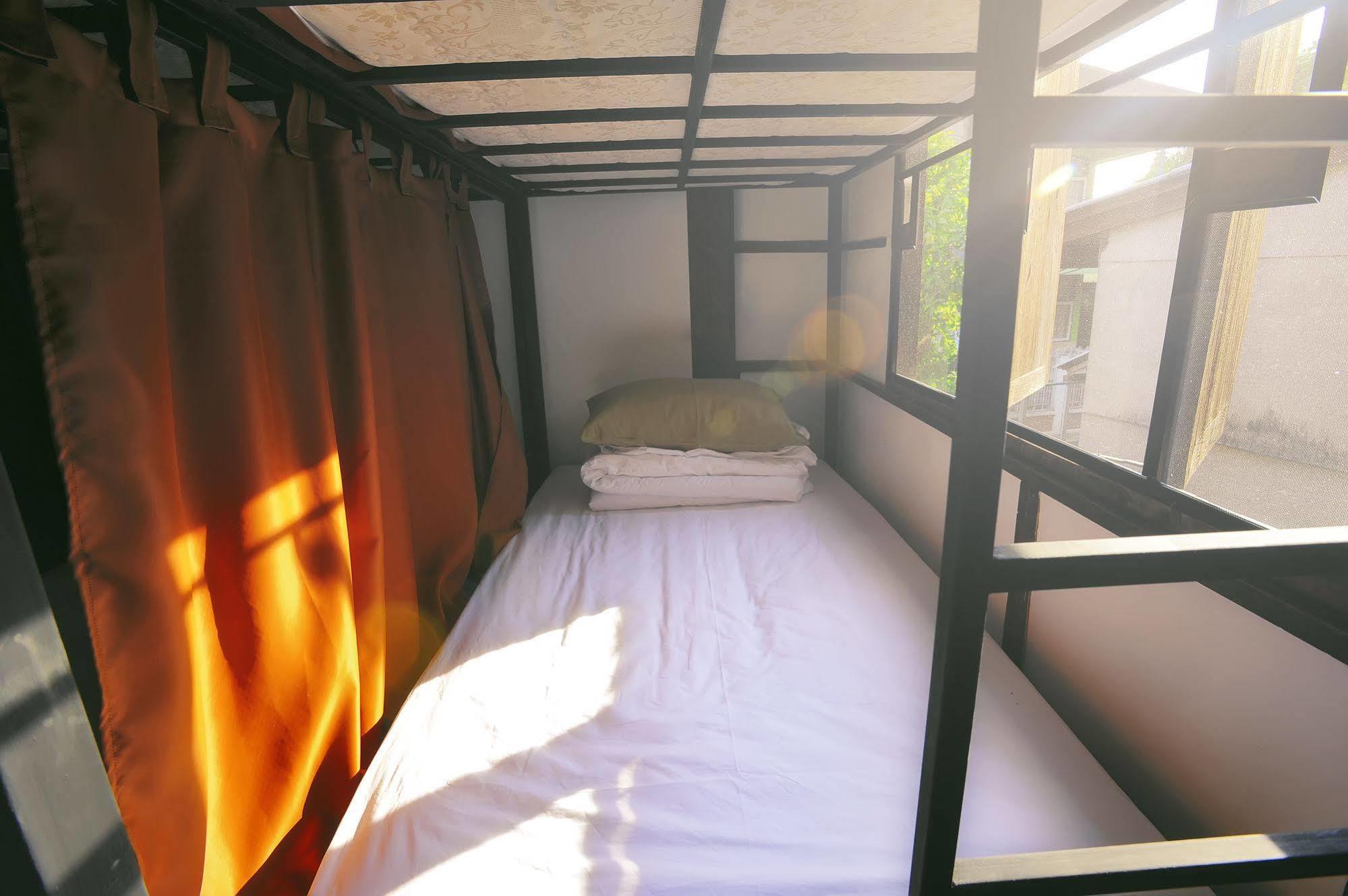 Manon Hostel Chiang Mai Bagian luar foto