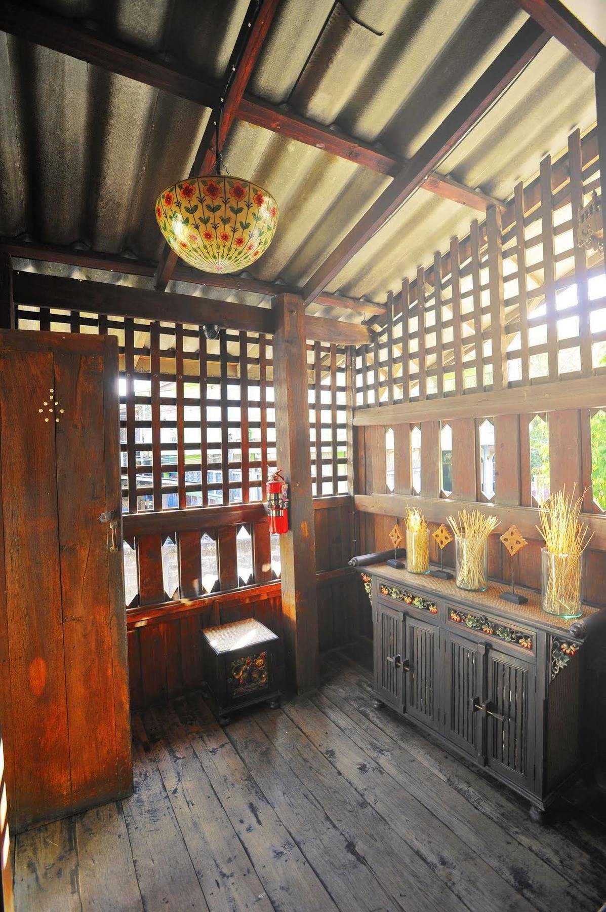Manon Hostel Chiang Mai Bagian luar foto